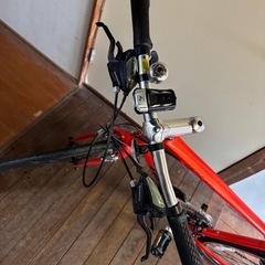 【人気】GIANT ESCAPE R3 赤 M クロスバイク パンク有の画像
