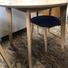 ジャングルジャングル貝塚店　ダイニングセット　2人用　テーブル　イス　机　チェア　木　木目　茶色　ライトブラウン　丸テーブル　オシャレ　シンプル　中古　貝塚市　二色浜の画像