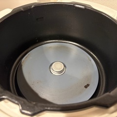 アイリスオーヤマ　電気圧力鍋　THANKO おひとりさま用超高速弁当箱炊飯器　明日取りに来ていただける方1000円の画像