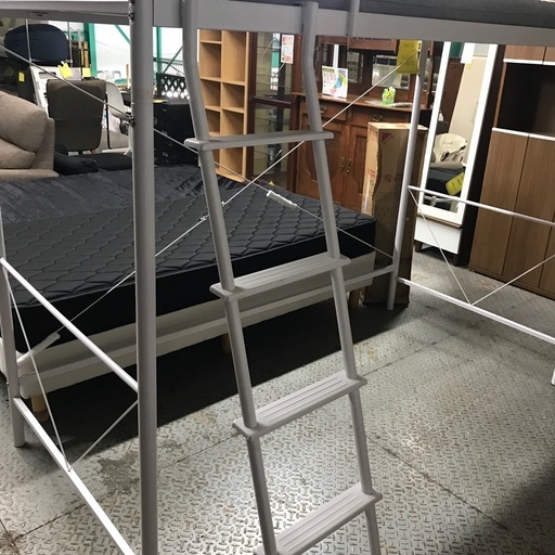 ジャングルジャングル貝塚店　ロフトベッド　白　ホワイト　マットレス　オシャレ　階段　寝具　中古　貝塚市　二色浜