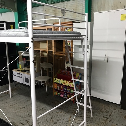 ジャングルジャングル貝塚店　ロフトベッド　白　ホワイト　マットレス　オシャレ　階段　寝具　中古　貝塚市　二色浜