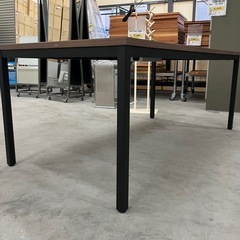 【来店歓迎】【OF-132】美品 幅180cm ミーティングテーブル 配線カバー付 会議テーブル 商談テーブル ブラウンカラー 事務用品　検)事務机　オフィス チェア　会議 椅子　ロッカー　ミーティングテーブル　応接ソファ 店舗 事務所 什器　書庫 本棚 ラック デスク スチール 美品多数 格安 【中古オフィス家具】の画像
