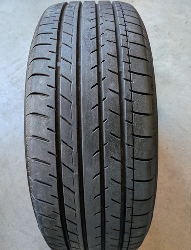 205/55R16プリウス　　カローラスポーツ