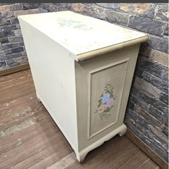 ヨーロピアンテイスト　アンティークチェスト3段の画像