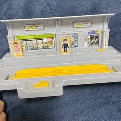 プラレール 駅のプラットフォーム　ステイションの画像