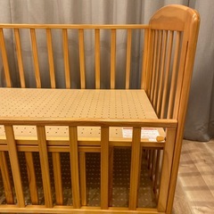 カトージベビーベッドの画像