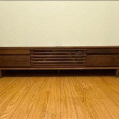 テレビボードの画像