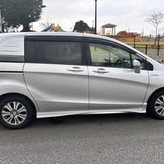 🚗【受付ストップ】【車検R9.2まで】フリードスパイクHV / 後席モニター・4スピーカー付の画像