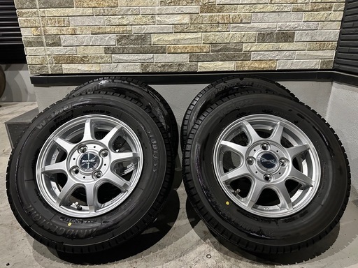 スタッドレスタイヤ アルミホイール 超美品　使用期間1ヶ月 ほぼ新品 2025年製　BRIDGESTONE  W300 軽トラに積載して配送も可能ですのでお気軽にご相談ください　最短で即日渡し スタッドレスタイヤ アルミホイール 超美品 使用期間1ヶ月 ほぼ新品