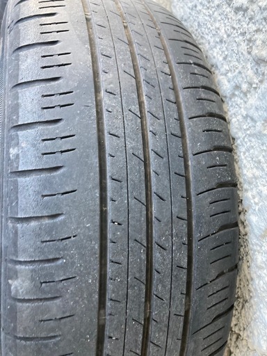 トヨタ　アクア　　185/60R/15インチ　鉄製ホイール、ホイールキャップ付　タイヤホイール４本セット