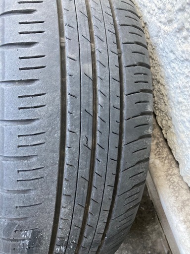 トヨタ　アクア　　185/60R/15インチ　鉄製ホイール、ホイールキャップ付　タイヤホイール４本セット