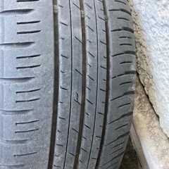 トヨタ　アクア　　185/60R/15インチ　鉄製ホイール、ホイールキャップ付　タイヤホイール４本セット の画像