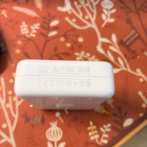 Apple純正 140W USB-C電源アダプタ 動作確認済み