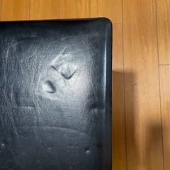 電子ピアノの椅子の画像