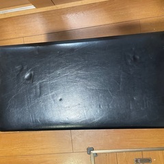 電子ピアノの椅子の画像