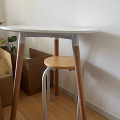 【0円】丸テーブル＋スツールセット（早い者勝ち）
の画像