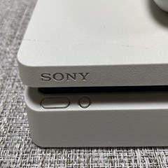 SONY PlayStation4 薄型　PS4 白 500GBの画像