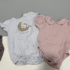 ベビー服6着+スリーパー　アカホン　バースデイの画像