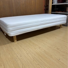 C1933 シングルベッド マットレス付きの画像