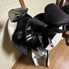 UNDER ARMOURキャディバッグの画像