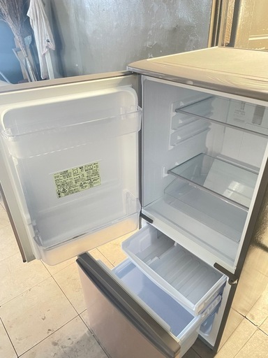 北九州市内配送無料　保証付き SJ-D14E-N 冷蔵庫 ブロンズ系 [137L /2ドア /右開き/左開き付け替えタイプ] 