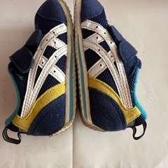 asics スニーカーの画像