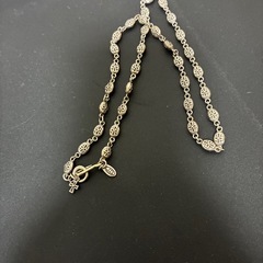 JUSTIN DAVIS タイニークロスチェーンの画像