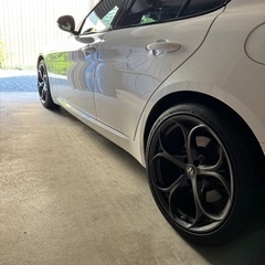 AlfaRomeo アルファロメオ ジュリア クアドリフォリオ純正 4本 美品の画像