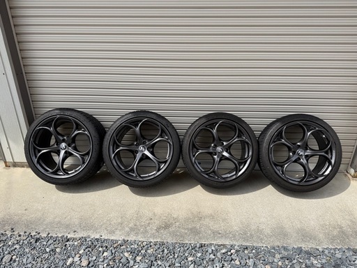 AlfaRomeo アルファロメオ ジュリア クアドリフォリオ純正 4本 美品 AlfaRomeo アルファロメオ ジュリア クアドリフォリオ純正 4本 美品