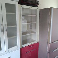 電子レンジ！食器棚！冷蔵庫！３点セットです！バラ売りも大丈夫です！の画像