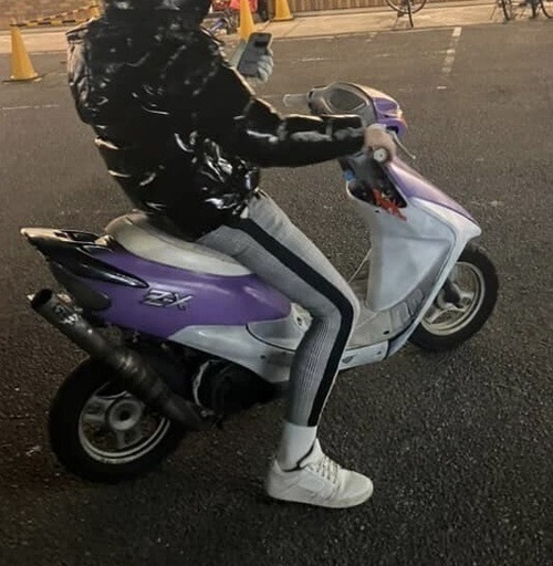 紫車体zx
