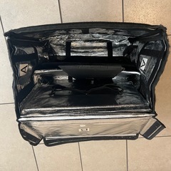 🉐ウーバーイーツ リュック 配達バッグの画像