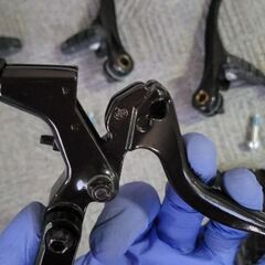 Vブレーキ前後とレバーの画像