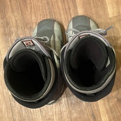 紐がほどけにくい25ｃｍDeeluxeスノーボードシューズですの画像