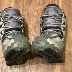 紐がほどけにくい25ｃｍDeeluxeスノーボードシューズですの画像