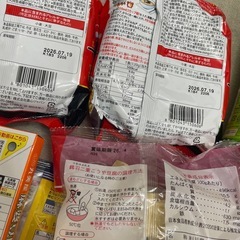 ラーメン　お茶　料理　　チラシ寿司など　食品１０点の画像