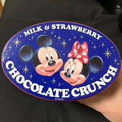ディズニー チョコレートクランチ缶の画像