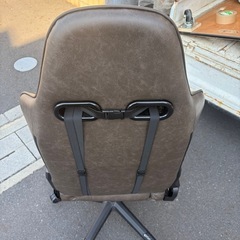 美品✨
ゲーミングチェアの画像
