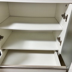 食器棚の画像