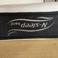 引き取ってくれたら金額渡します　マットレス
の画像