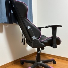 DXRacer ゲーミングチェアの画像