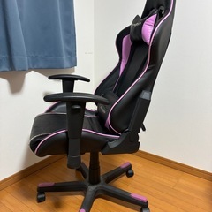 DXRacer ゲーミングチェアの画像