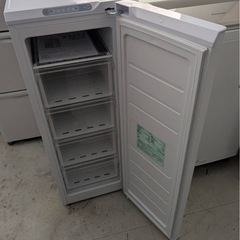 ✨激安価格✨持帰2万 2023年製 冷凍庫 アイスや冷凍の食品 買い溜め等に最適✨1ドア冷凍庫
の画像