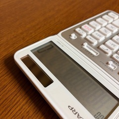 シャープ カラーデザイン電卓 EL-VN83 -WX クリアホワイト プレミアムモデル 抗菌仕様の画像
