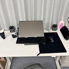 无料昇降デスク＋椅子2脚の画像