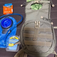 FLYYE社製 EDCバックパック 及びCAMELBAK ハイドレーションパックの画像