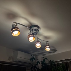 リモコン付き　4灯シーリングライト　の画像
