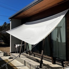 日除けタープ　
サンシェードの画像