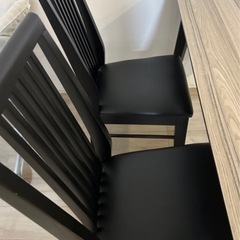 ダイニングテーブル椅子2脚セットの画像