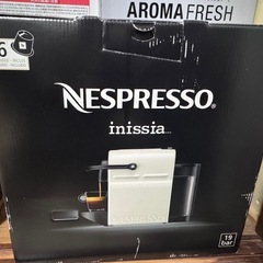 Nespresso Inissia エスプレッソマシン レッド
の画像